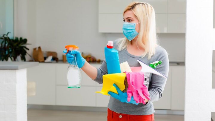 Quels produits désinfectants pour nettoyer les surfaces ?